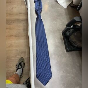 100% Silk. Nautica Tie.